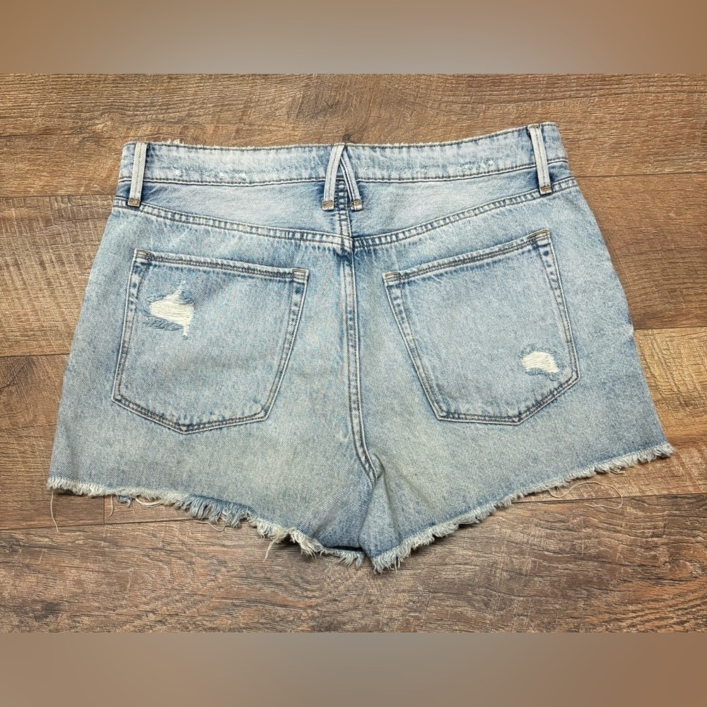 Good American High Rise 100% Cotton Distressed Denim Shorts Size 10 - Picture 4 of 4